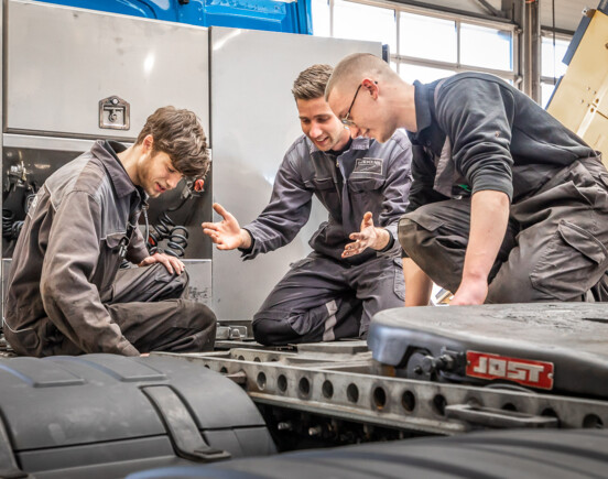Leerling Bedrijfsautotechnicus in Oosterhout