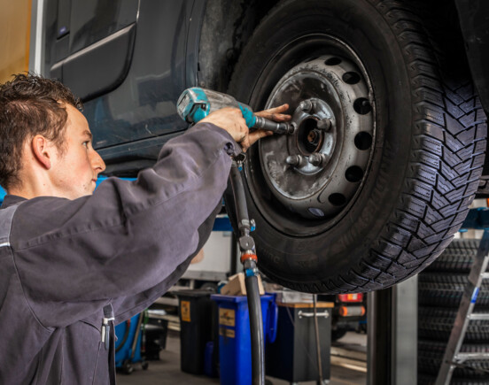 Leerling Bedrijfsautotechnicus in Goes